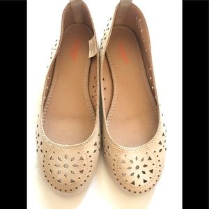Old Navy Women’s Tan Dress Flats